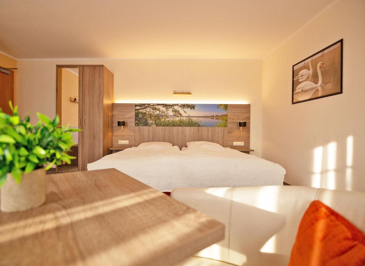 Hotel Zur Sonne วาเริน ภายนอก รูปภาพ